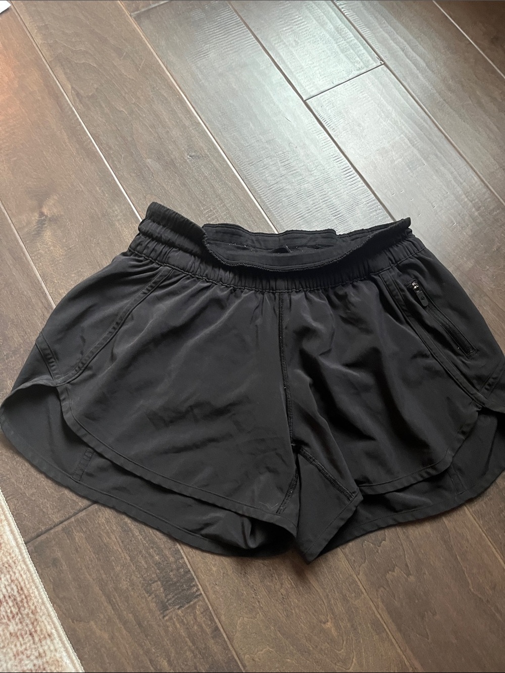 Lululemon shorts Size 6